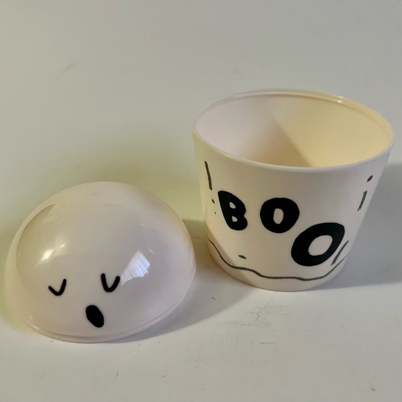 Ghost snack container - Picture 2 of 3